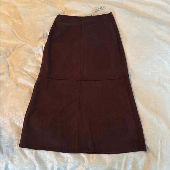 Max Studio Faux Suede Skirt - Picture 5 of 6